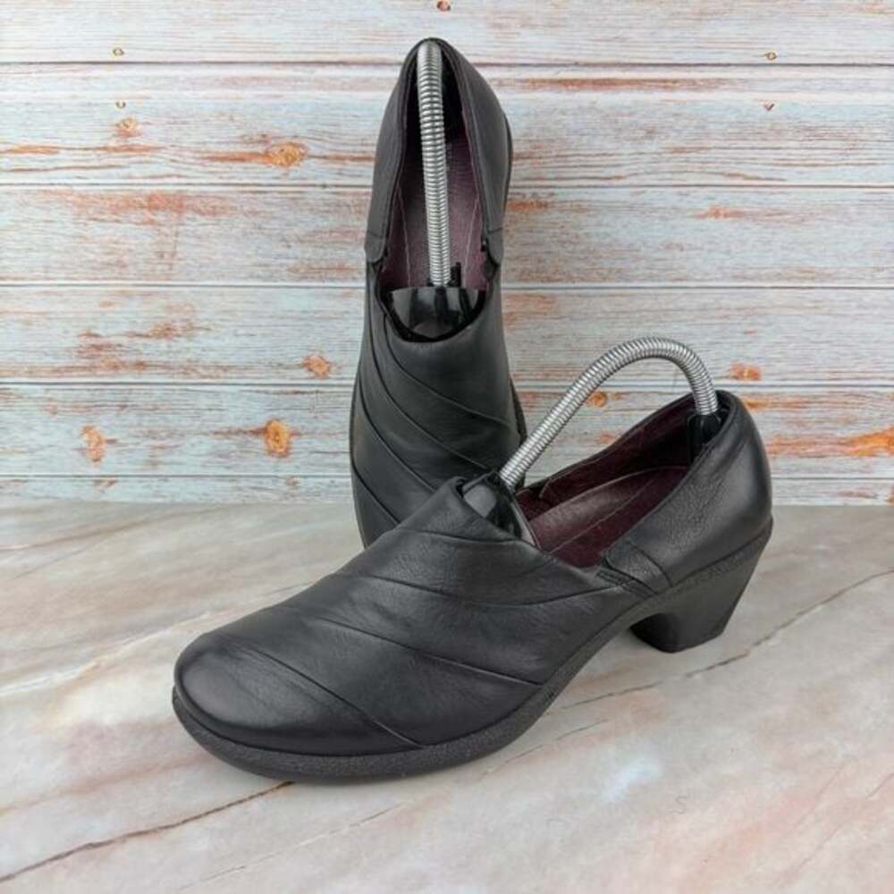 Romika Black Leather Slip-on Heeled shoes